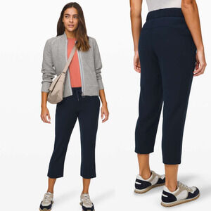 Lululemon On the Fly Crop 23" True Navy Pants Size 2 Straight leg Easy Lycra